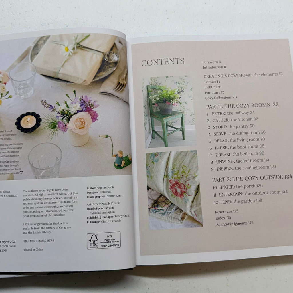 The Natural Cozy Cottage Book $32